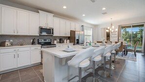 Coffee/tea maker, fridge, microwave, oven - South-Facing Pool • No Rear Neighbors • Game Room • 7 Miles to Disney (Kissimmee)