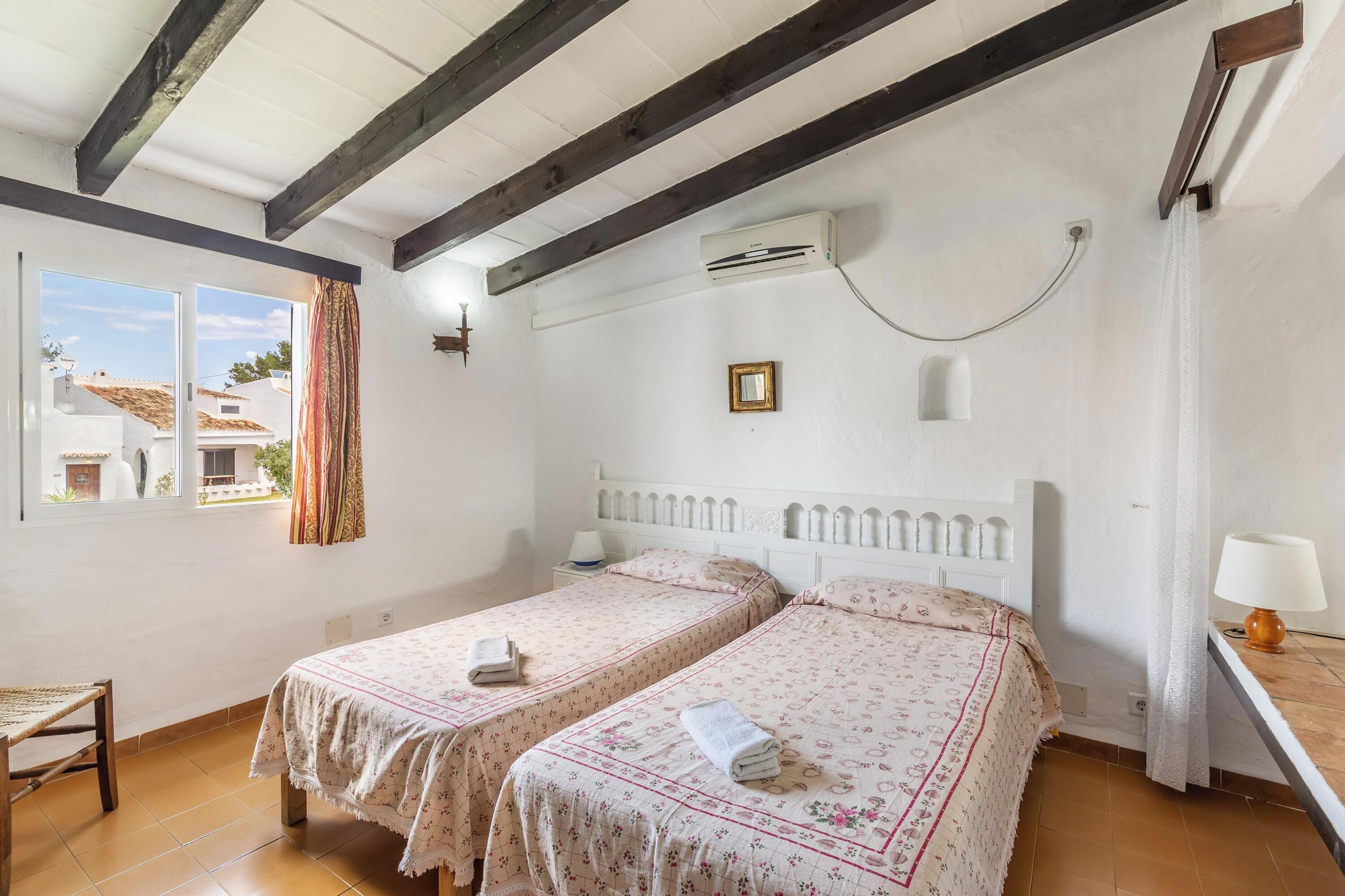 2 habitaciones, tabla de planchar con plancha y wifi gratis 