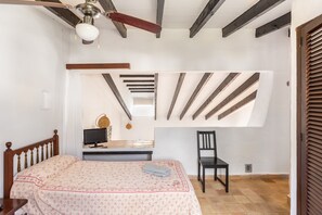 2 chambres, bureau, fer et planche à repasser, Wi-Fi gratuit