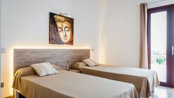 4 camere, ferro/asse da stiro, Wi-Fi gratuito, lenzuola