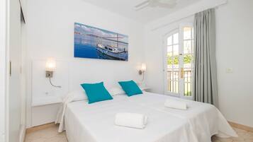 2 makuuhuonetta, silitysrauta/-lauta, ilmainen Wi-Fi, vuodevaatteet