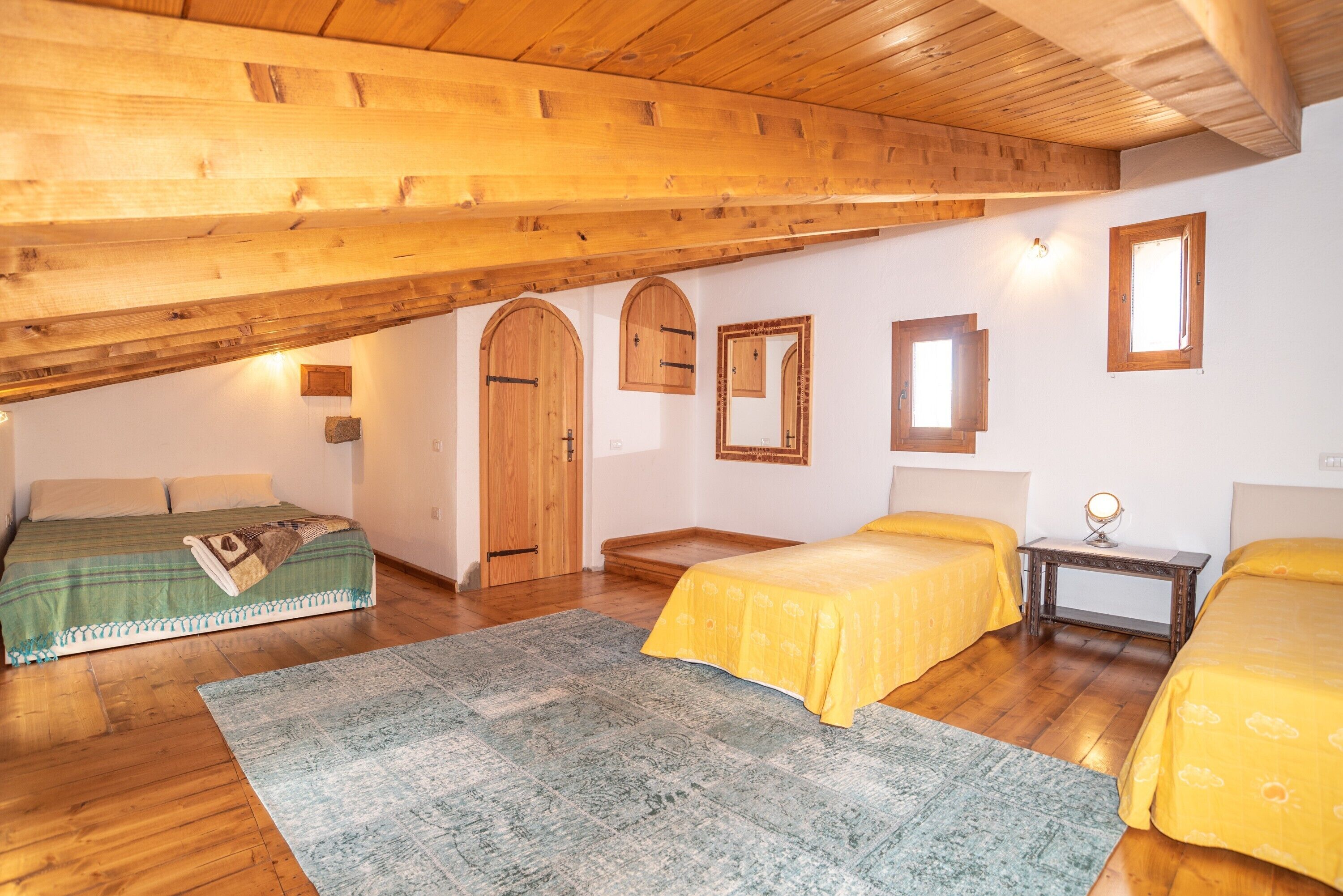 3 bedrooms, iron/ironing board, free WiFi, bed sheets