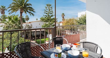 Charming Apartment Near the Beach and Centre