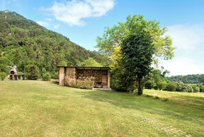 المنطقة المحيطة بالمنشأة