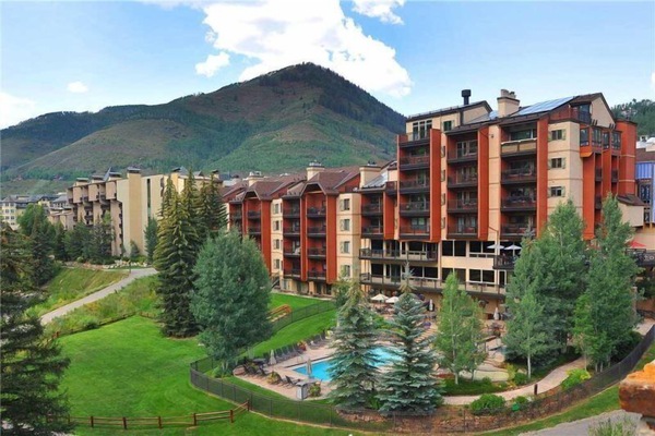 Vail Lion Square