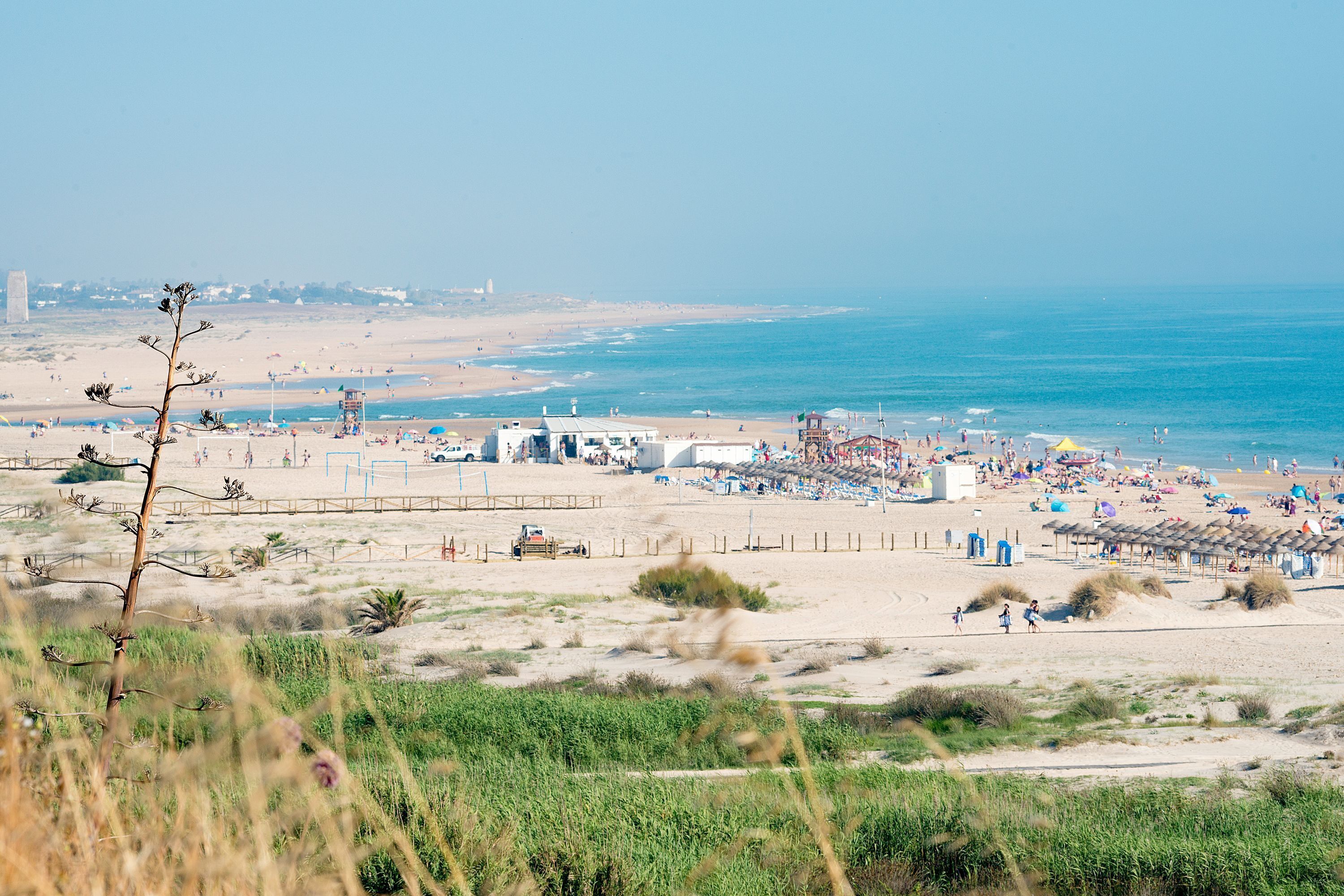 Una spiaggia nelle vicinanze