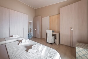 3 dormitorios, tabla de planchar con plancha, wifi gratis y ropa de cama