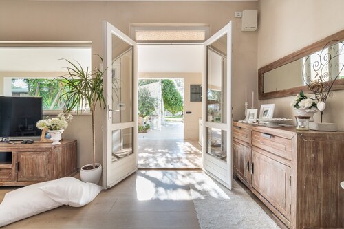 Modern Villa Maria Beatrice with Spacious Garden
