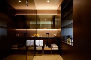 Designer toiletries, hair dryer, bathrobes, slippers - MW Douro Wine & Spa  (Santa Marta de Penaguião)