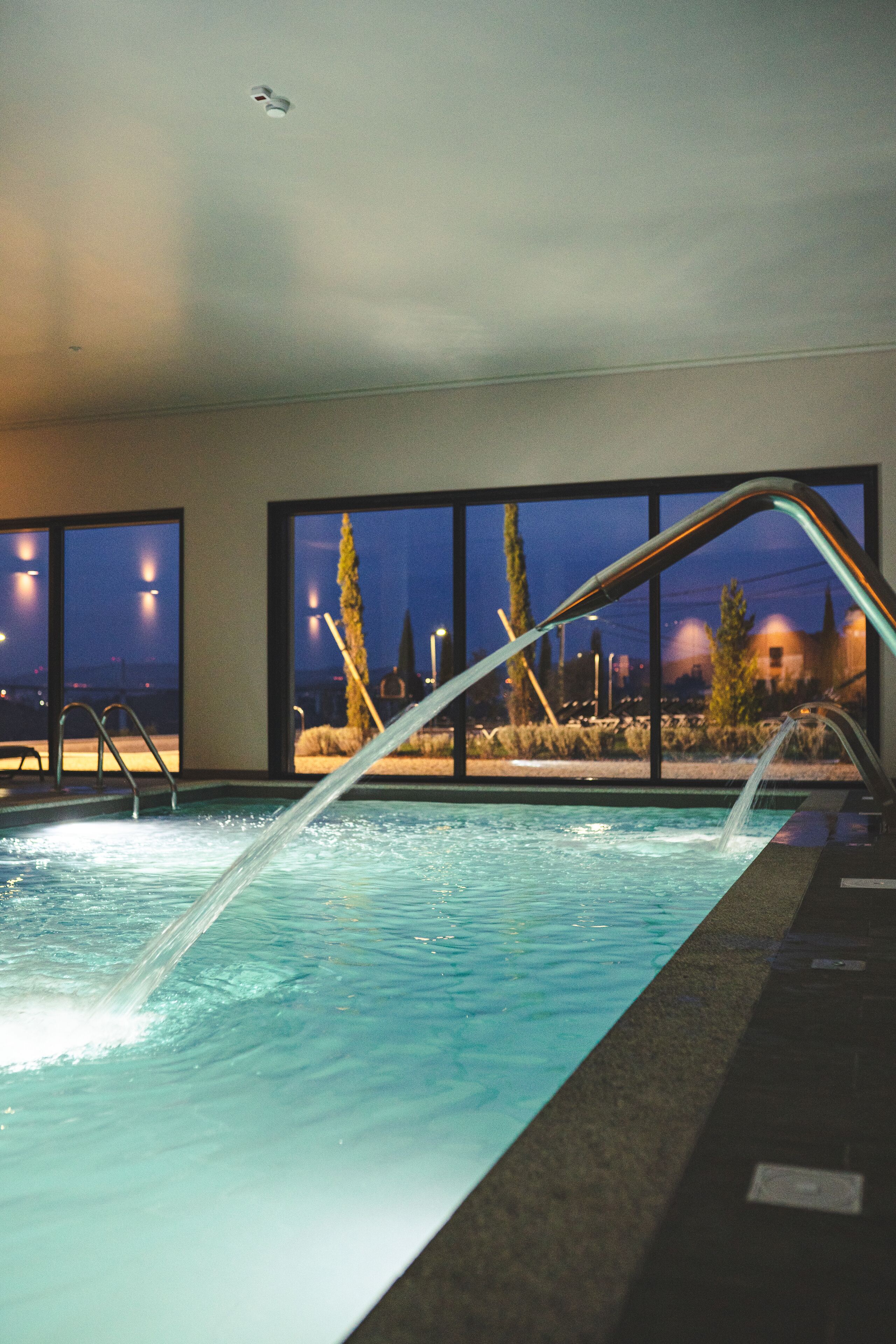 couples treatment room(s), sauna, hot tub, steam room, body treatments