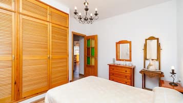 2 habitaciones, tabla de planchar con plancha y wifi gratis