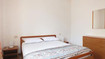 2 quartos, ferros/tábuas de passar roupa, Wi-Fi de cortesia