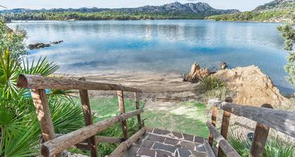 Rustic Villa, Air Conditioning and Beautiful Garden