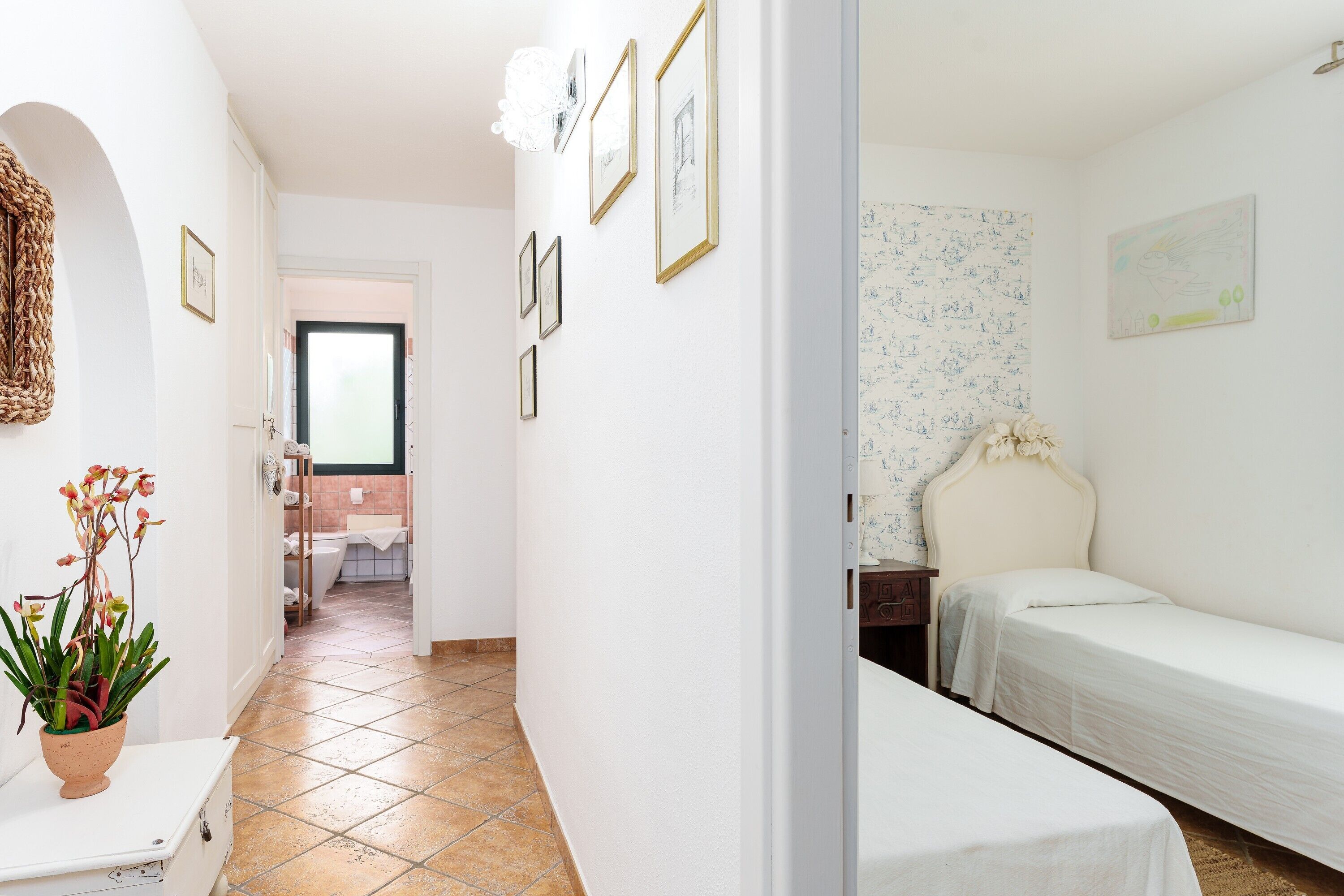 2 bedrooms, iron/ironing board, free WiFi