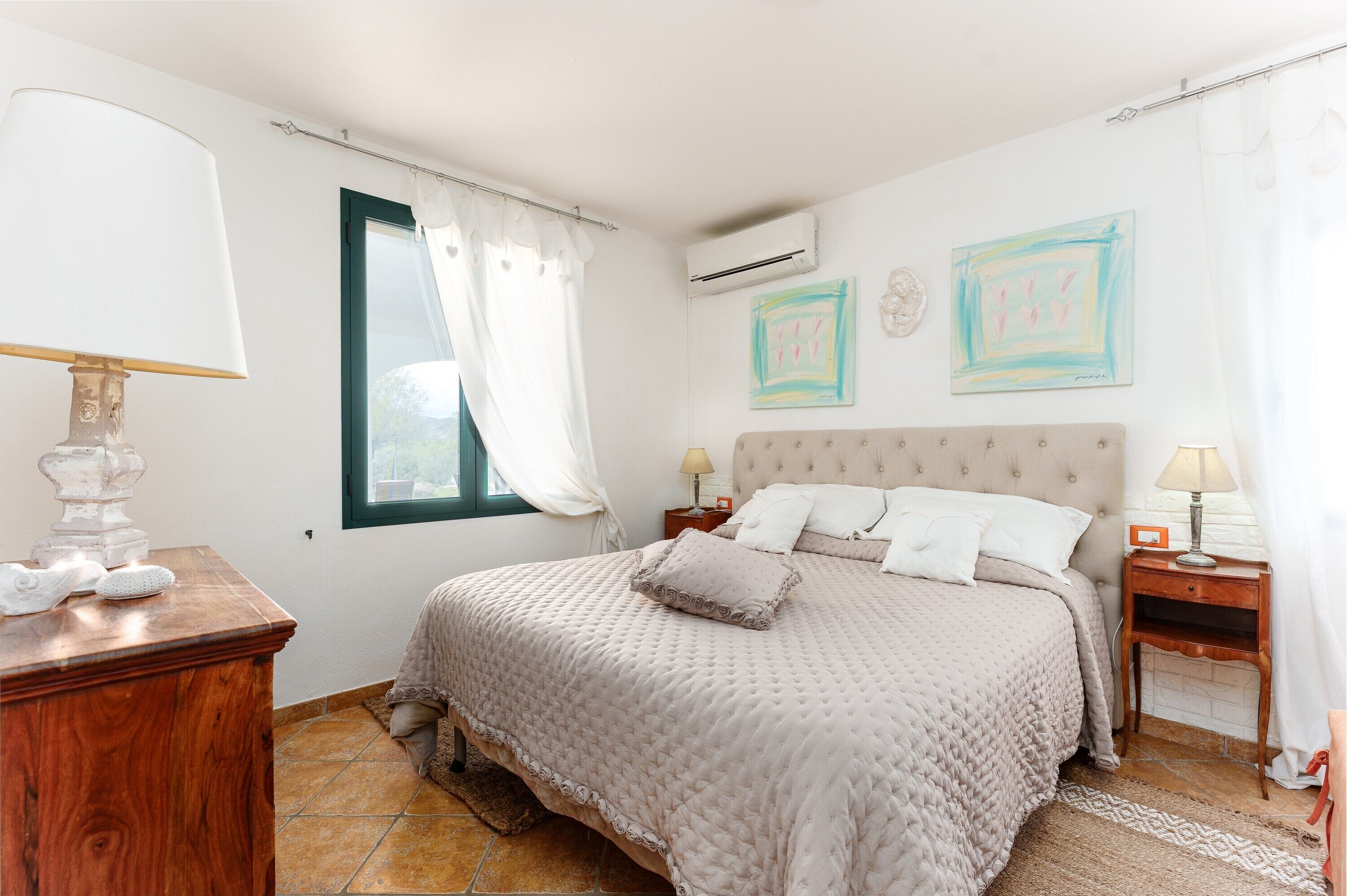 2 bedrooms, iron/ironing board, free WiFi