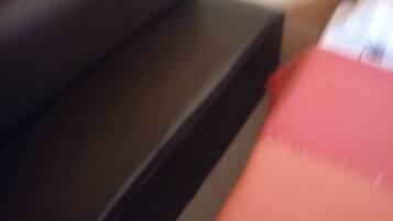 Single Room | Desk, free WiFi, bed sheets