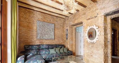 Historic yet Modern Apartment with Air-Conditioning and Wi-Fi