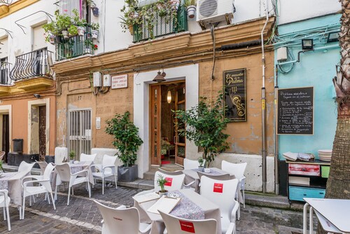 Historic yet Modern Apartment with Air-Conditioning and Wi-Fi