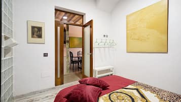 1 soverom, strykejern/-brett, wi-fi (inkludert) og sengetøy