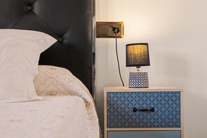 5 bedrooms, iron/ironing board, free WiFi, bed sheets - Rustic Holiday Home "Los Tres Soles" with Pool, Terraces & Wi-Fi (PORTOCOLOM)