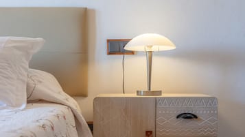 5 Schlafzimmer, Bügeleisen/Bügelbrett, kostenloses WLAN, Bettwäsche