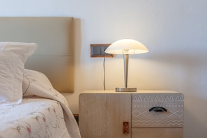 5 bedrooms, iron/ironing board, WiFi (free), bed sheets - Rustic Holiday Home "Los Tres Soles" with Pool, Terraces & Wi-Fi (PORTOCOLOM)