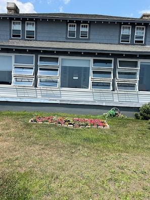 Exterior detail - Steps from Longsands! Dog-Friendly, Family Beach House With Oceanfront Views! (York)