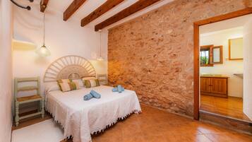 3 dormitorios, tabla de planchar con plancha, wifi gratis y ropa de cama