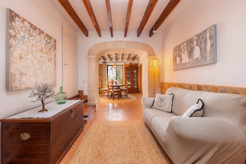 Finca 'Can Hostalet' mit privater Terrasse, WLAN und Klimaanlage