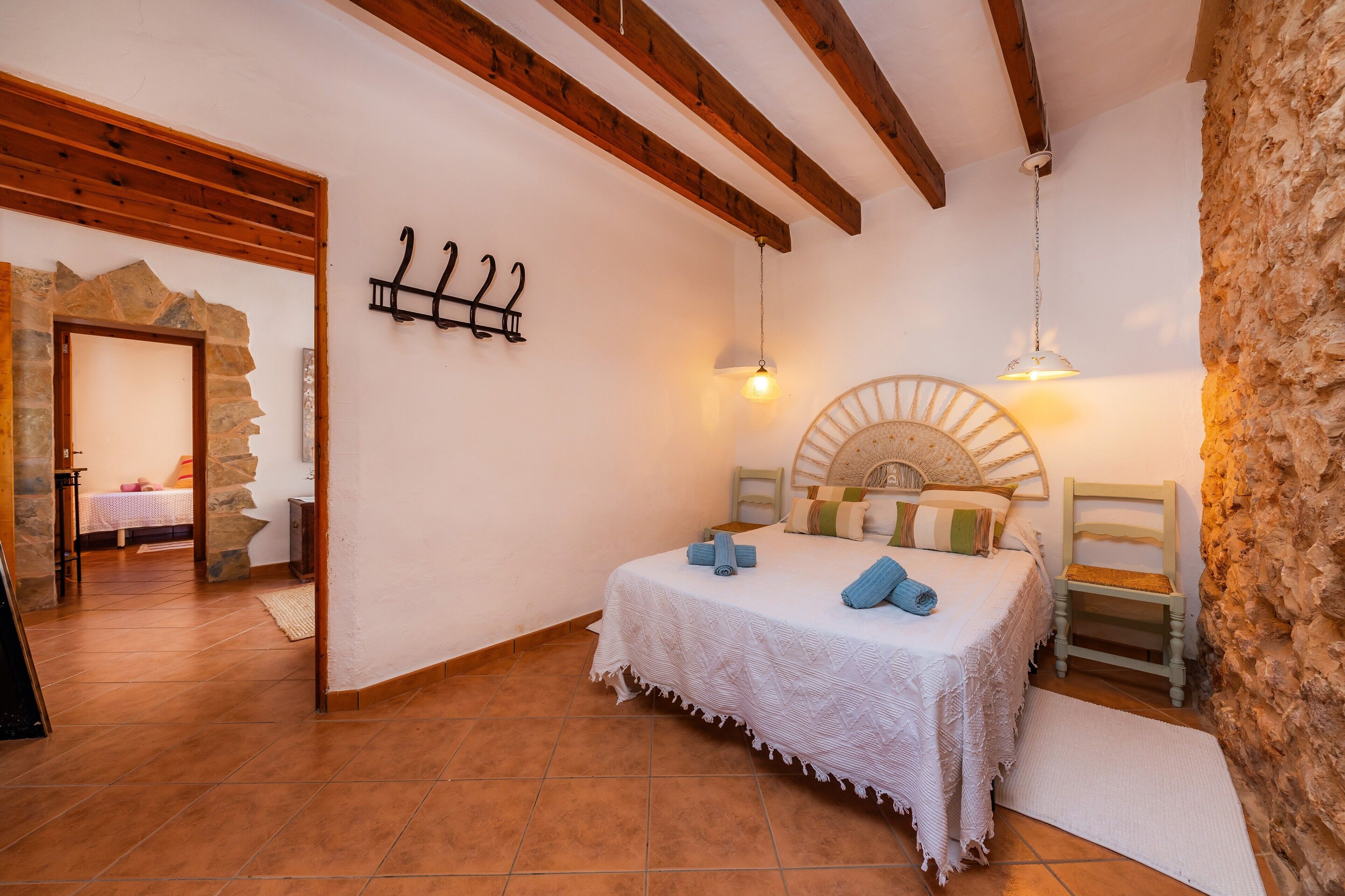 3 bedrooms, iron/ironing board, free WiFi, bed sheets