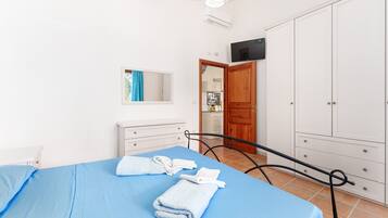 3 Schlafzimmer, BĂŒgeleisen/BĂŒgelbrett, kostenloses WLAN, BettwĂ€sche