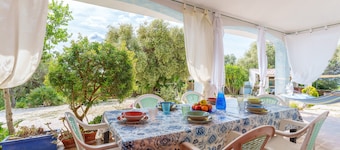 Holiday Apartment with Spacious Outside Area; Parking Available