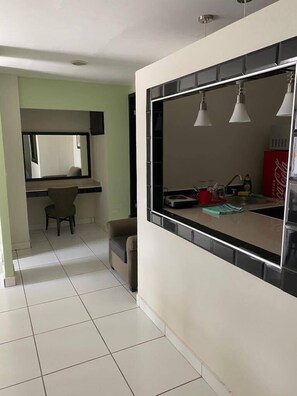 Standard Double Room, Kitchenette | In-room dining - Hotel Suites Fátima (Los Mochis)