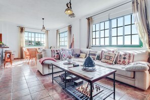 Télévision, table de tennis de table