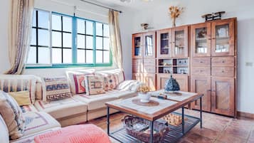 Télévision, table de tennis de table