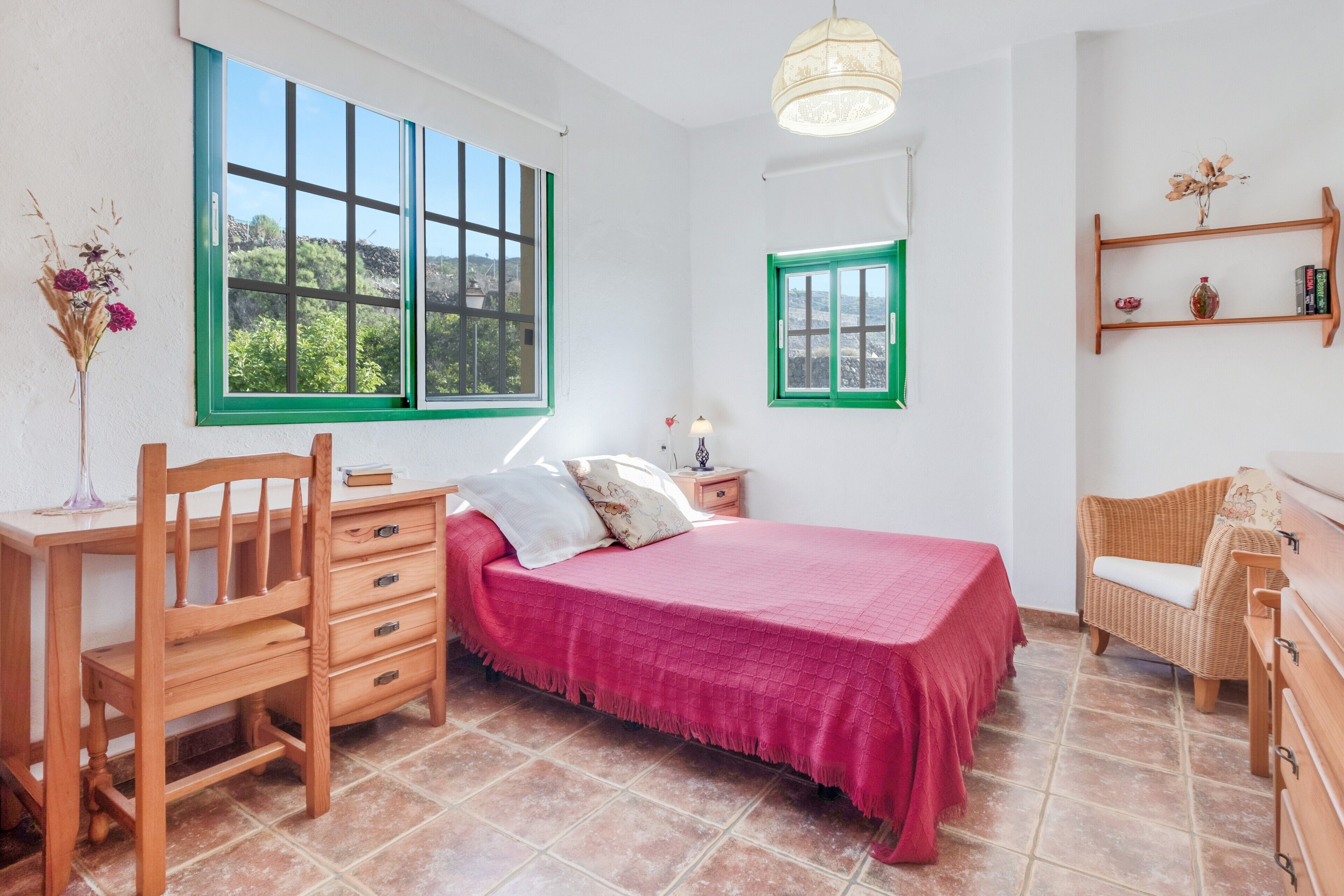 4 chambres, fer et planche à repasser, Wi-Fi gratuit, draps fournis