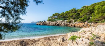 Spacious Villa “Casa de Cala Gat” with Sea View, Mountain View, Wi-Fi, Garden & Terrace; Parking Available