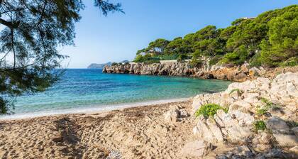 Spacious Villa “Casa de Cala Gat” with Sea View, Mountain View, Wi-Fi, Garden & Terrace; Parking Available