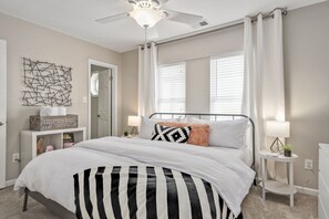 1 bedroom, desk, iron/ironing board, WiFi