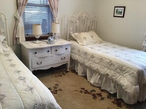 3 soverom, strykejern/-brett, wi-fi og sengetøy