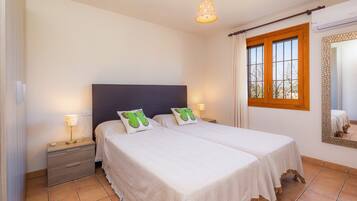 2 camere, ferro/asse da stiro, Wi-Fi gratuito, lenzuola