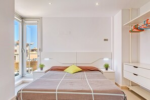 4 bedrooms, free WiFi, bed sheets