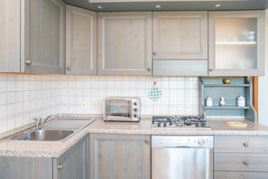 Fridge, stovetop, dishwasher, cookware/dishes/utensils - Holiday Apartment with Panoramic Sea View and Balcony; Parking Available; Pets Allowed (Palau)