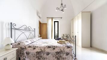 3 habitaciones, tabla de planchar con plancha y wifi gratis