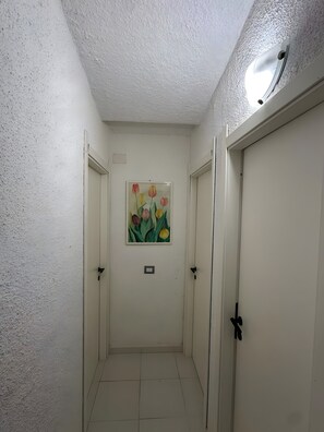 Interior - Holiday Home Near the Beach with WiFi, Garden and Terrace; Pets Allowed (Geremeas Residence)