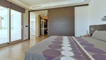 3 makuuhuonetta, silitysrauta/-lauta, ilmainen Wi-Fi, vuodevaatteet