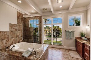 Combined shower/bathtub, hair dryer, towels - Private Beachfront Home with a Breathtaking Ocean View (Bonita Springs)