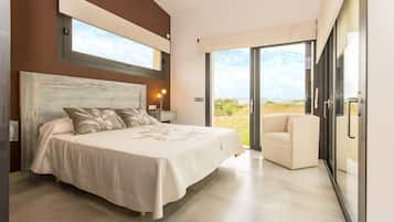 4 Schlafzimmer, BĂŒgeleisen/BĂŒgelbrett, kostenloses WLAN, BettwĂ€sche