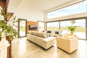 TV, DVD player - Fantastic new built Finca with lots of comfort between Muro and Can Picafort (Muro)