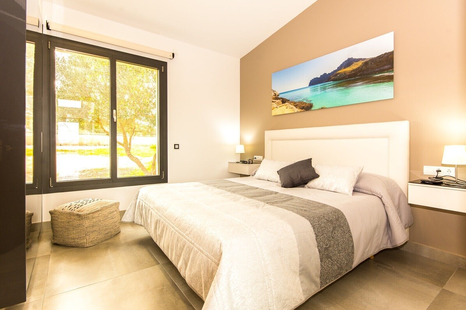 4 chambres, fer et planche à repasser, Wi-Fi gratuit, draps fournis